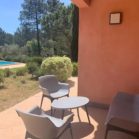 Individuelle Avec Piscine Privee Et Grand Jardin Proche Santa Giulia Vila