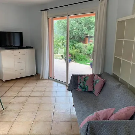 Villa Individuelle Avec Piscine Privee Et Grand Jardin Proche Santa Giulia Porto-Vecchio (Corsica)